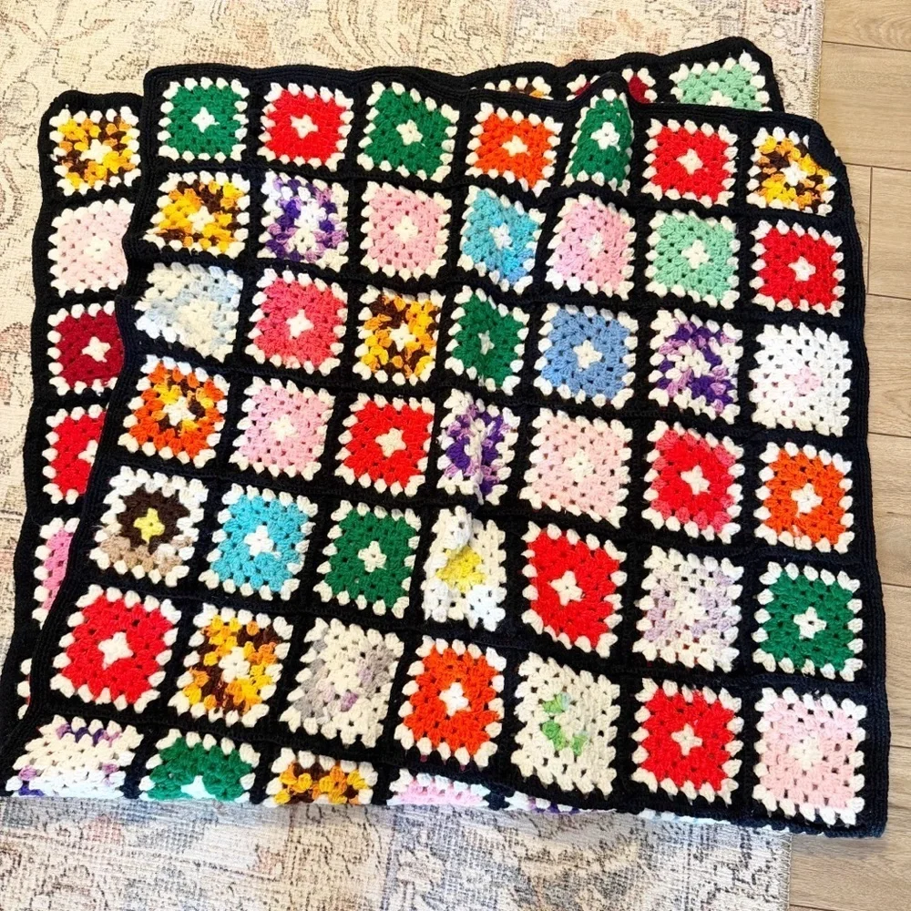 Vintage granny square knit crochet throw/lap blanket.